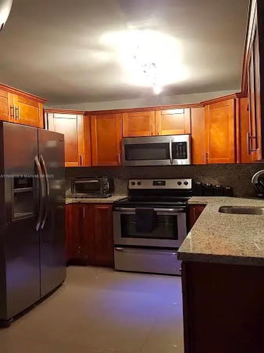 PALM LANE VILLA NO 3 - Residential