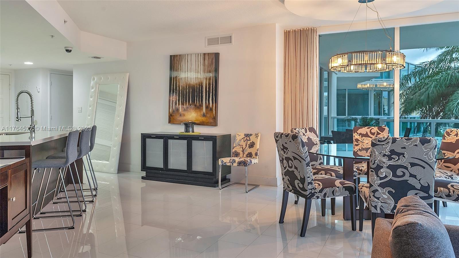 ST TROPEZ ON THE BAY II C - Residential