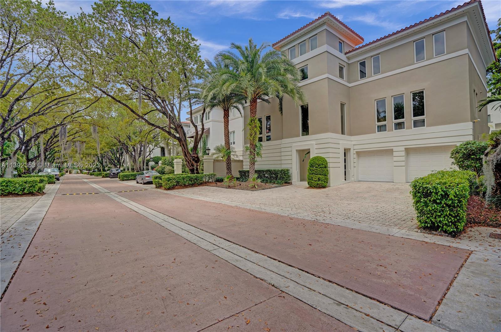 Photo 1 of 3521 Bayshore Villas Dr, Miami, Florida, $4,850,000, Web #: 11392353