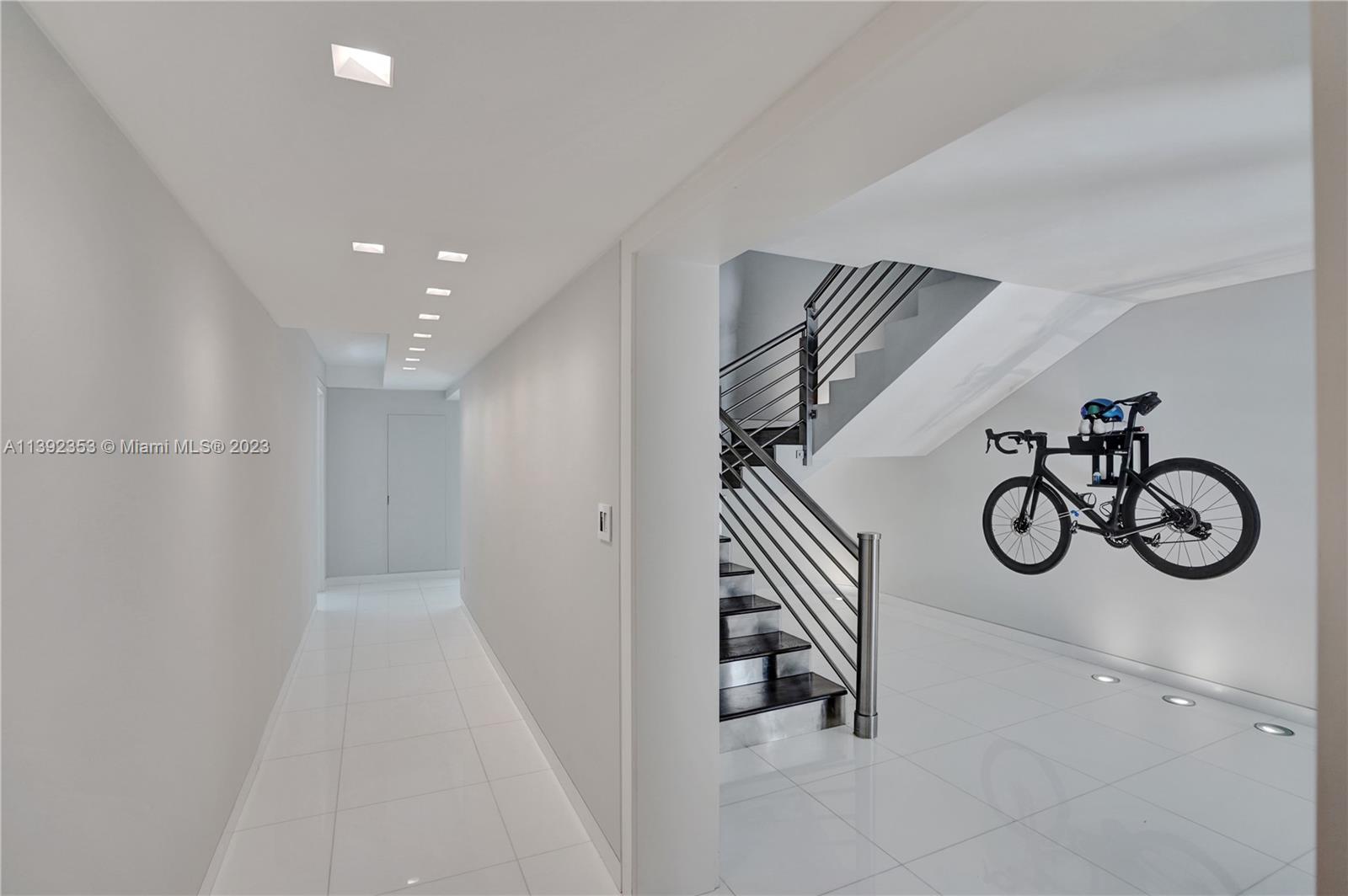 BAYSHORE VILLAS - Residential