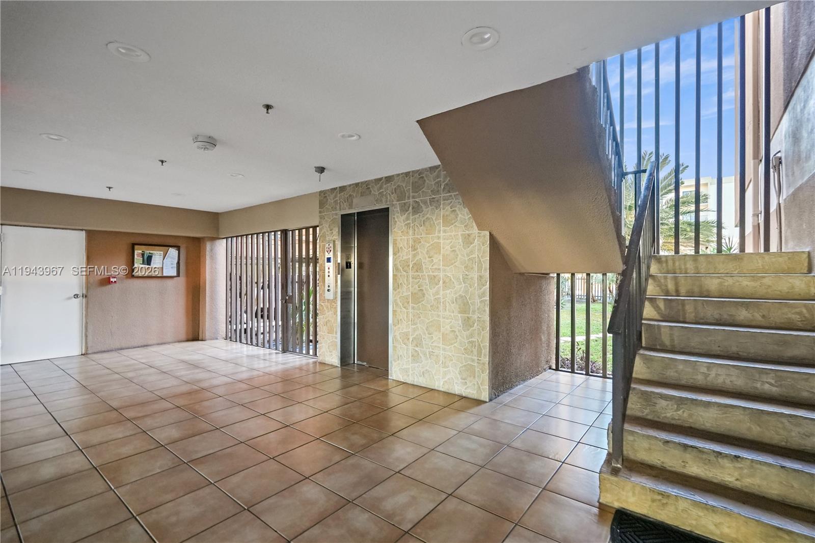 WESTLAND SOUTH CONDO - Residential