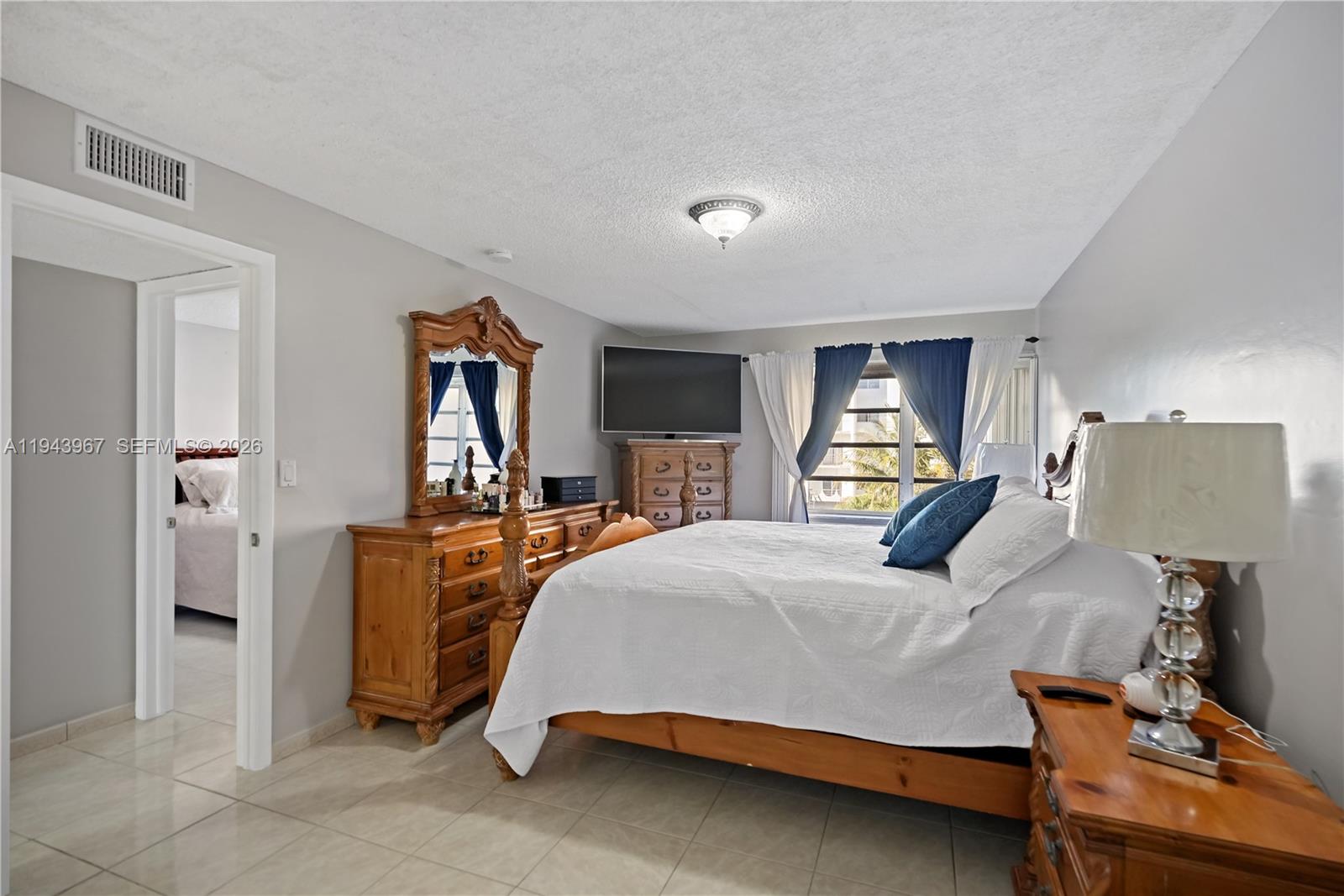 WESTLAND SOUTH CONDO - Residential