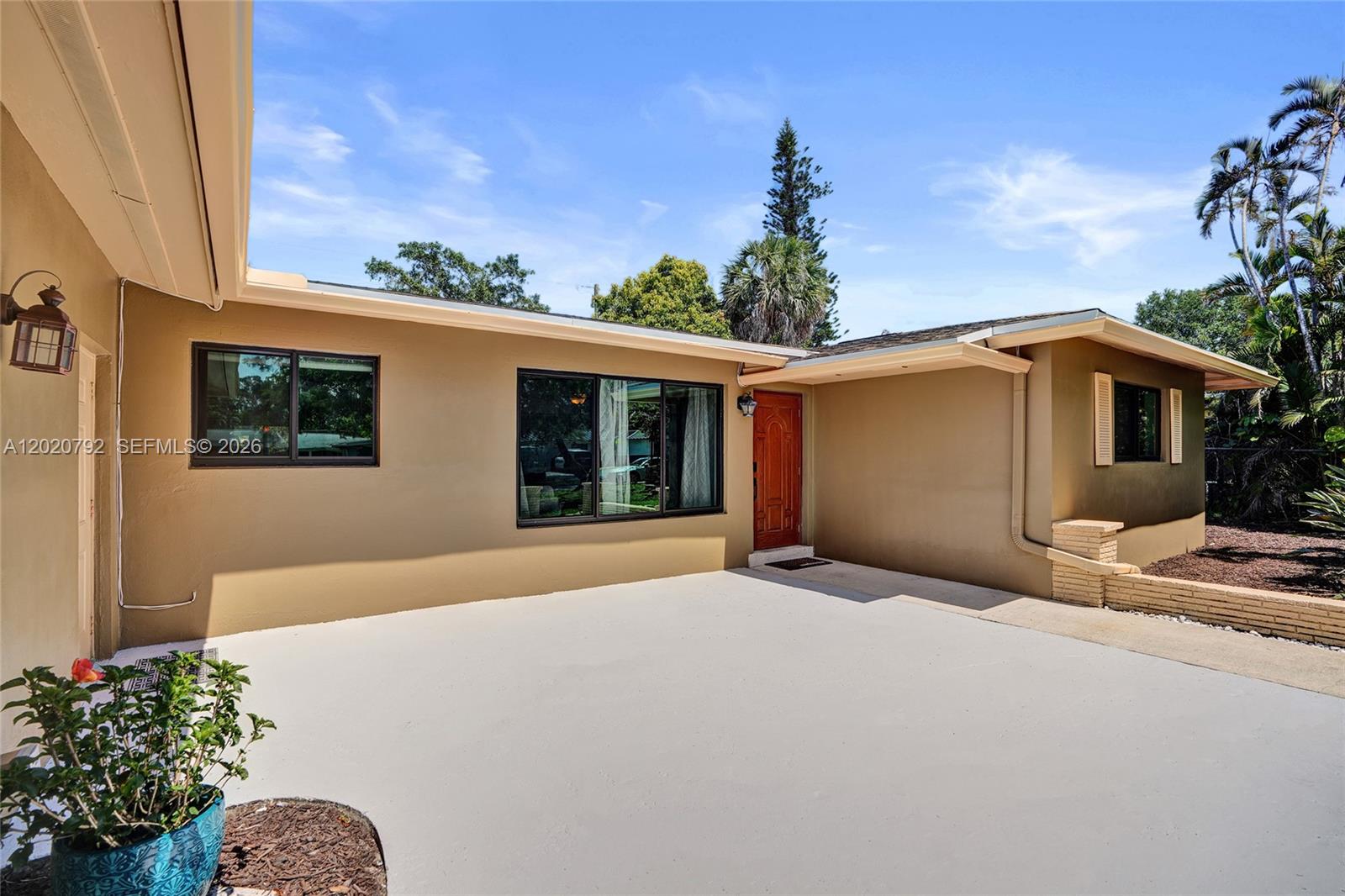 480 SW 55th Ave