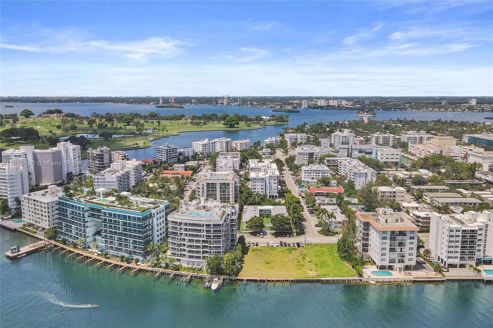 Ready to move in ! Re-modeled unit under new management. 1/1 open kitchen stainless steel appliances. Wood floors, updated bathrooms. A must see