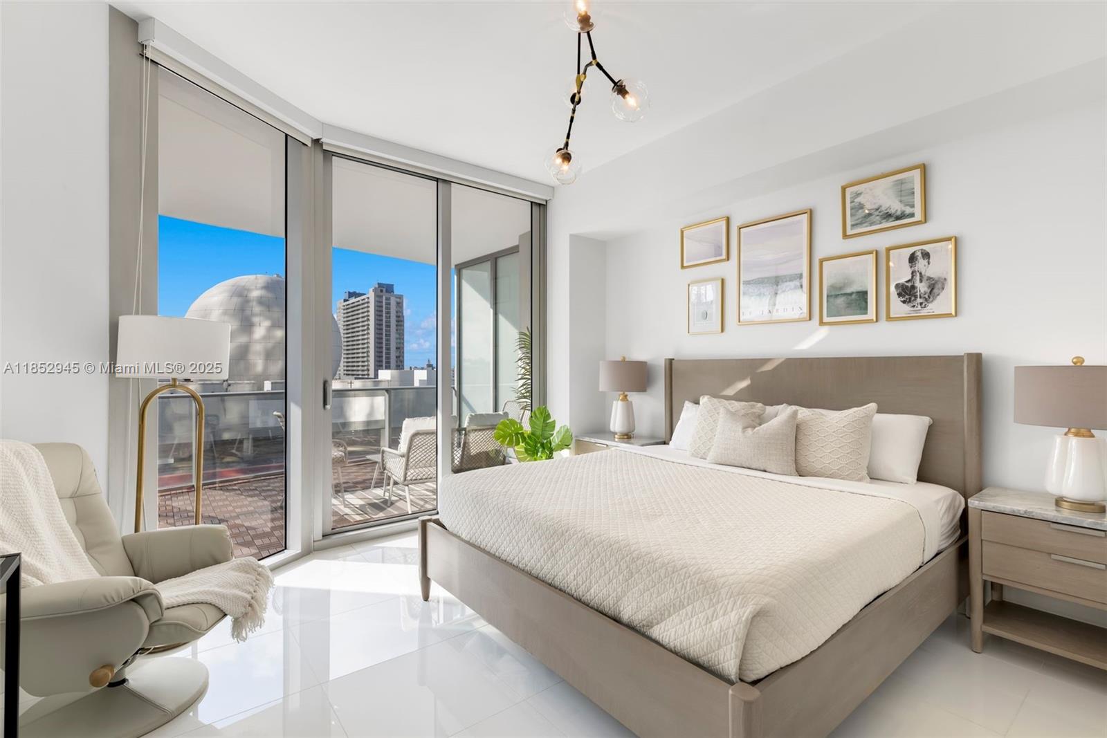 PARAMOUNT MIAMI WORLDCENTE - Residential Lease