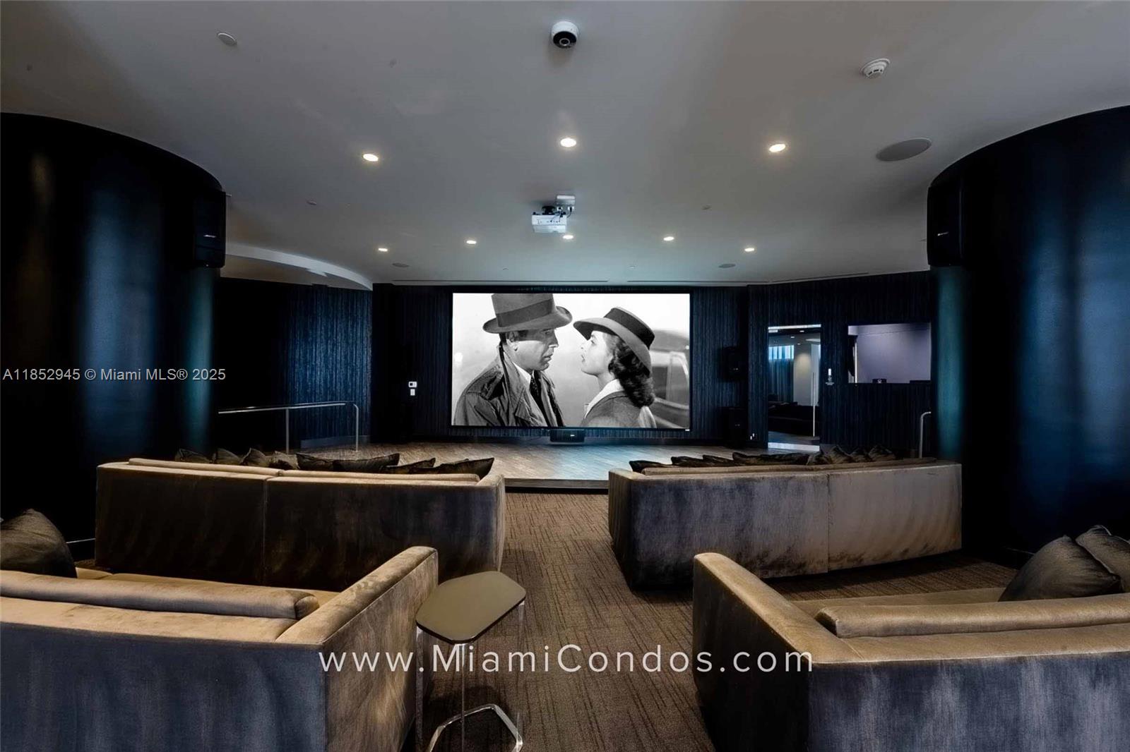 PARAMOUNT MIAMI WORLDCENTE - Residential Lease