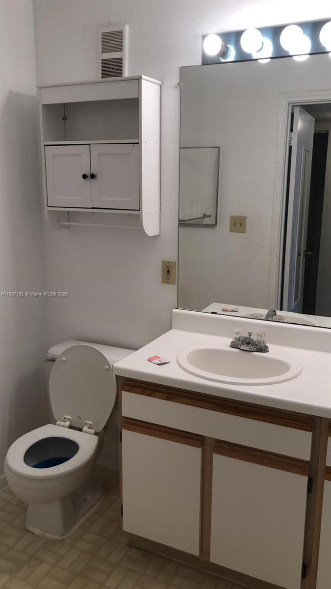 SAILBOAT POINTE CONDO - Residential Lease