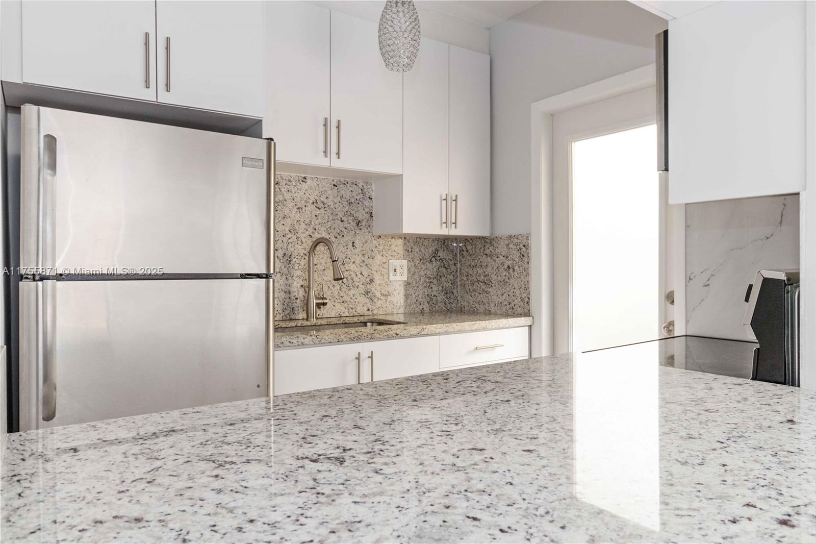 644 MERIDIAN BUILDING CON - Residential