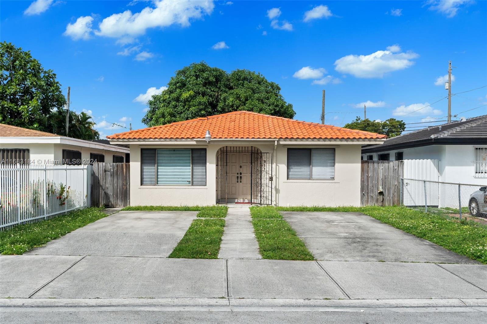 Property for Sale at 811 W 33rd St, Hialeah, Miami-Dade County, Florida - Bedrooms: 3 
Bathrooms: 2  - $650,000