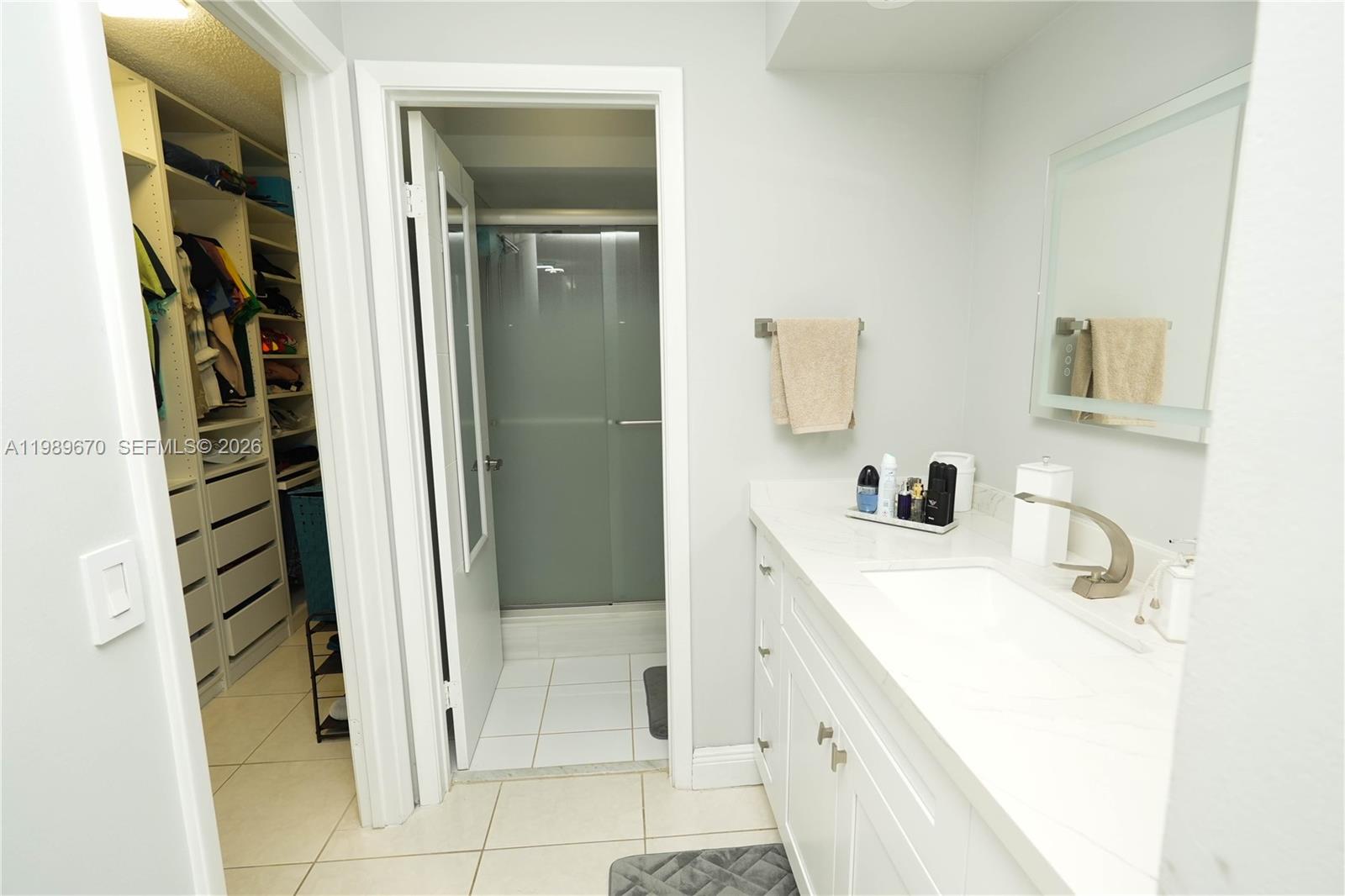 LAKEVIEW HOMES AT - Residential Lease