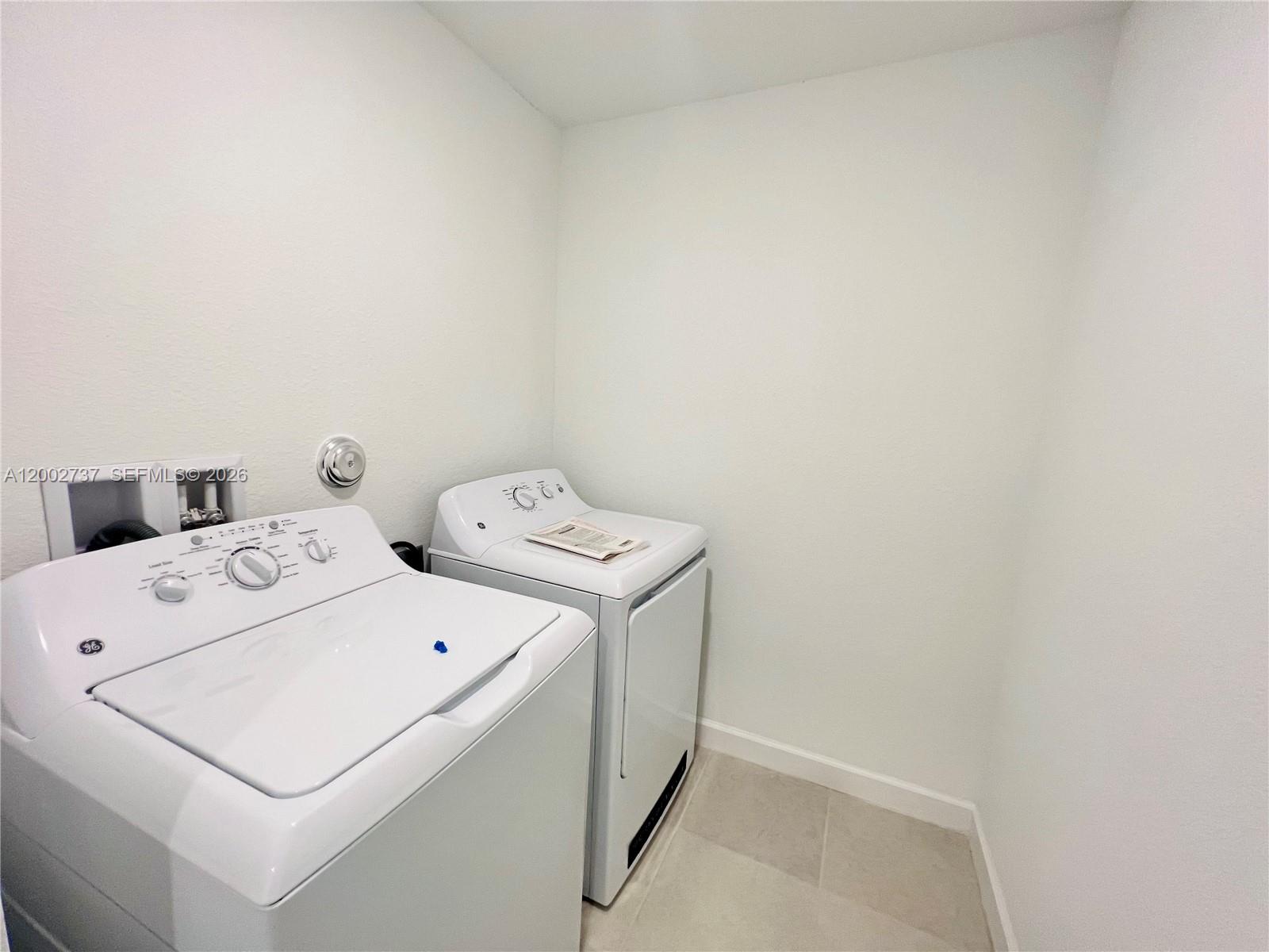 LAKESHORE AT THE FOUNTAIN - Residential Lease