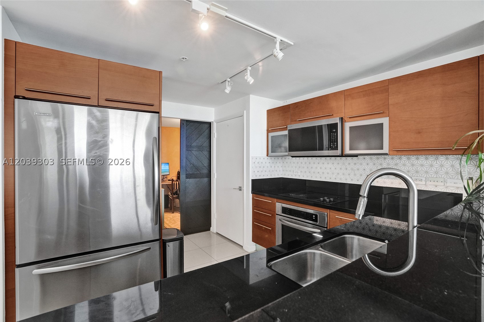 244 Biscayne Blvd 3409