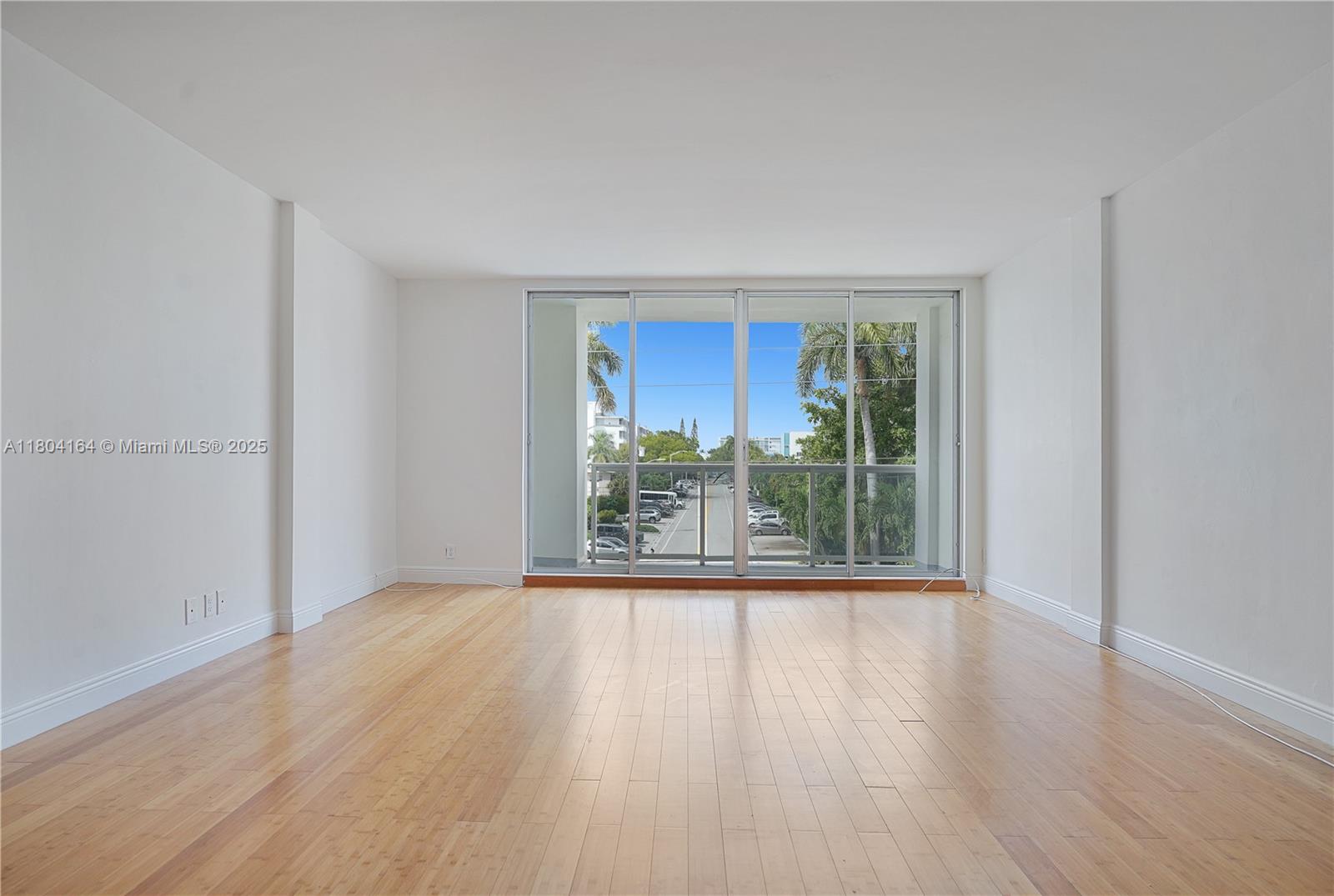 LONDON TOWERS - Residential Lease