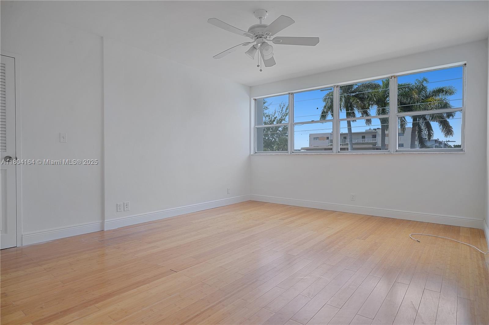 LONDON TOWERS - Residential Lease