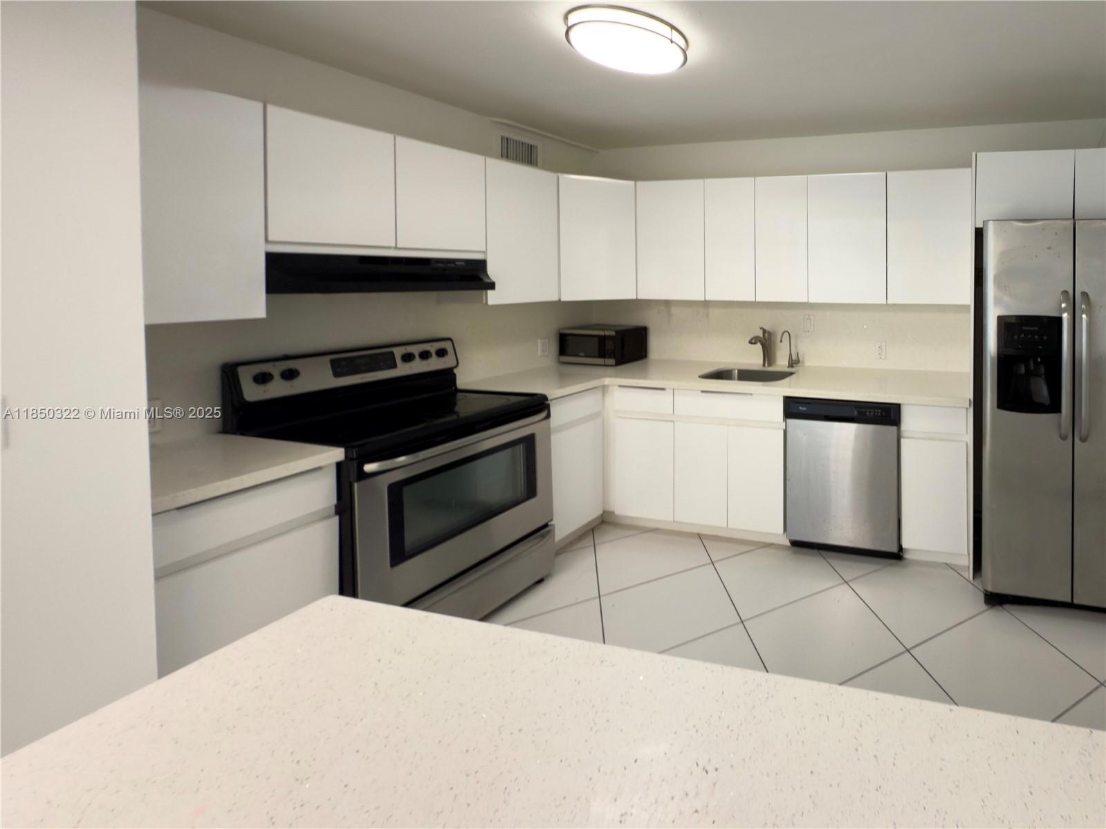 100 Bayview Dr 224