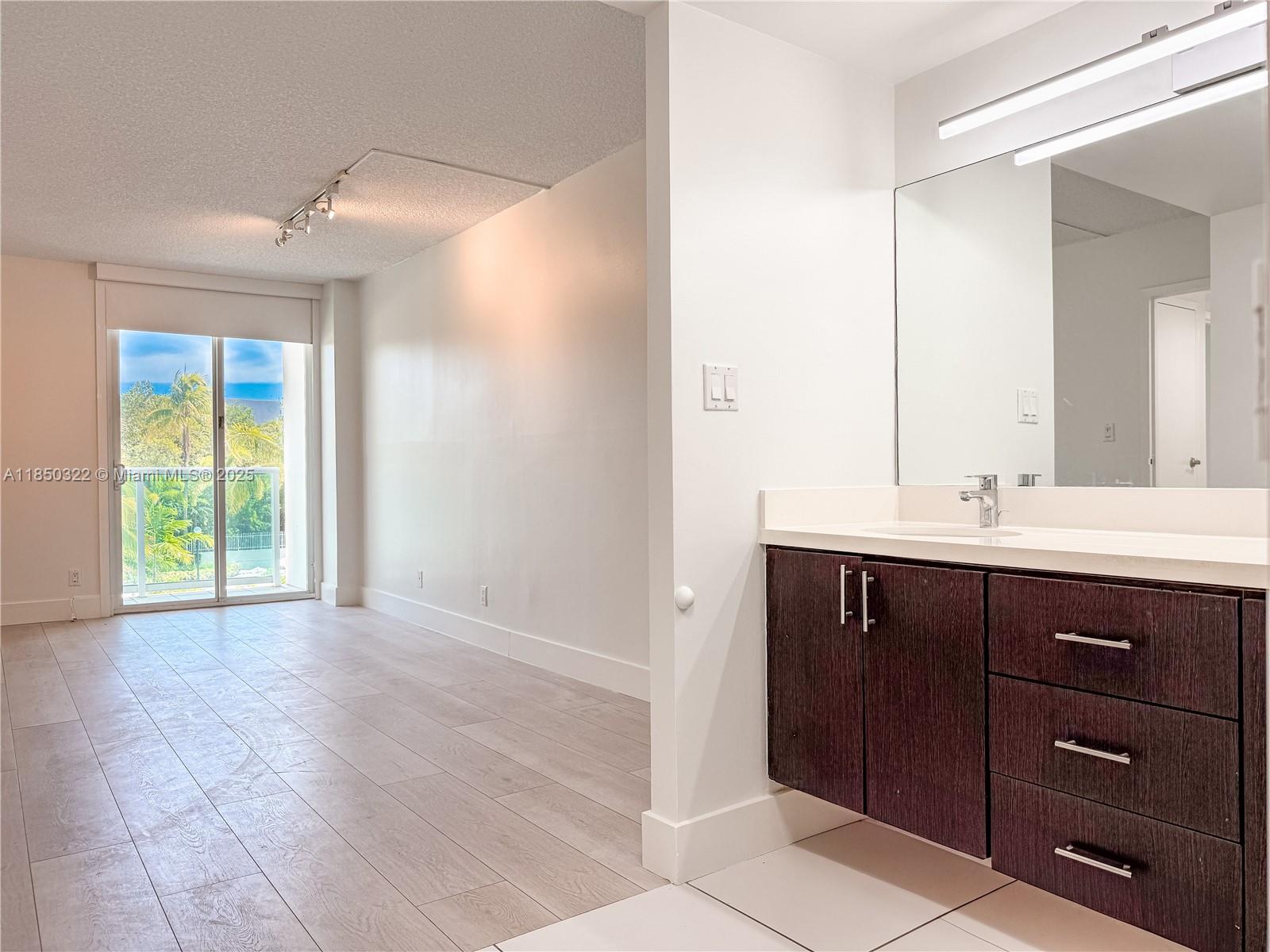 ARLEN HOUSE EAST CONDO - Residential