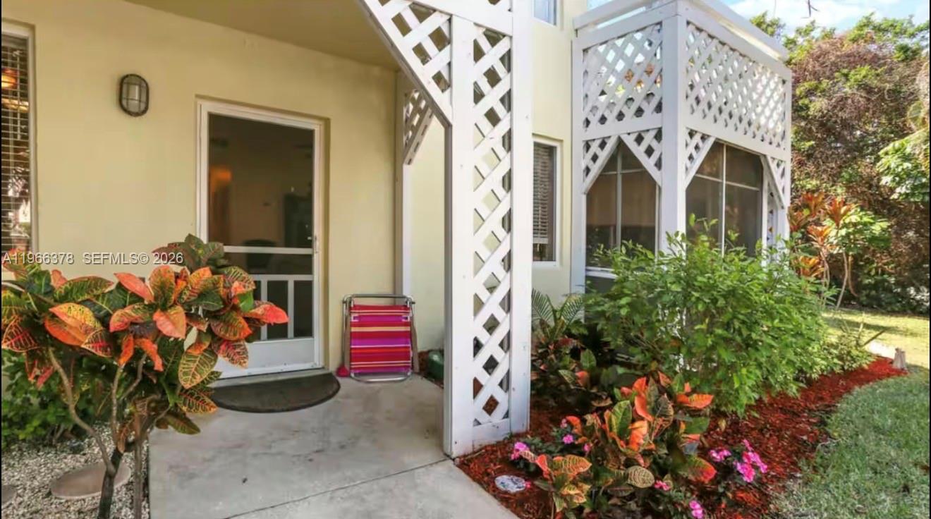 PLANTATION VILLAS CONDO - Residential