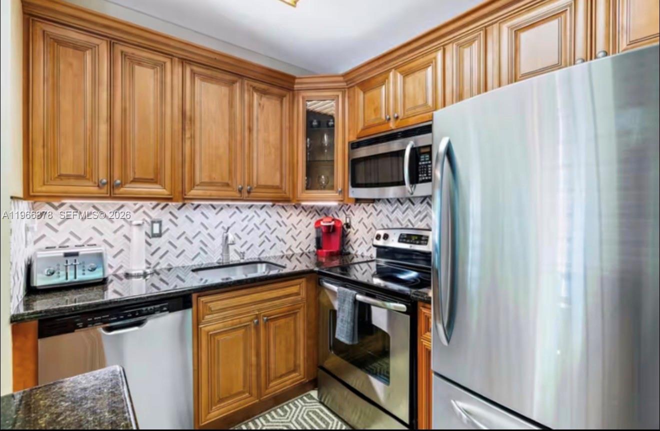 353 S Us Highway 1 C1