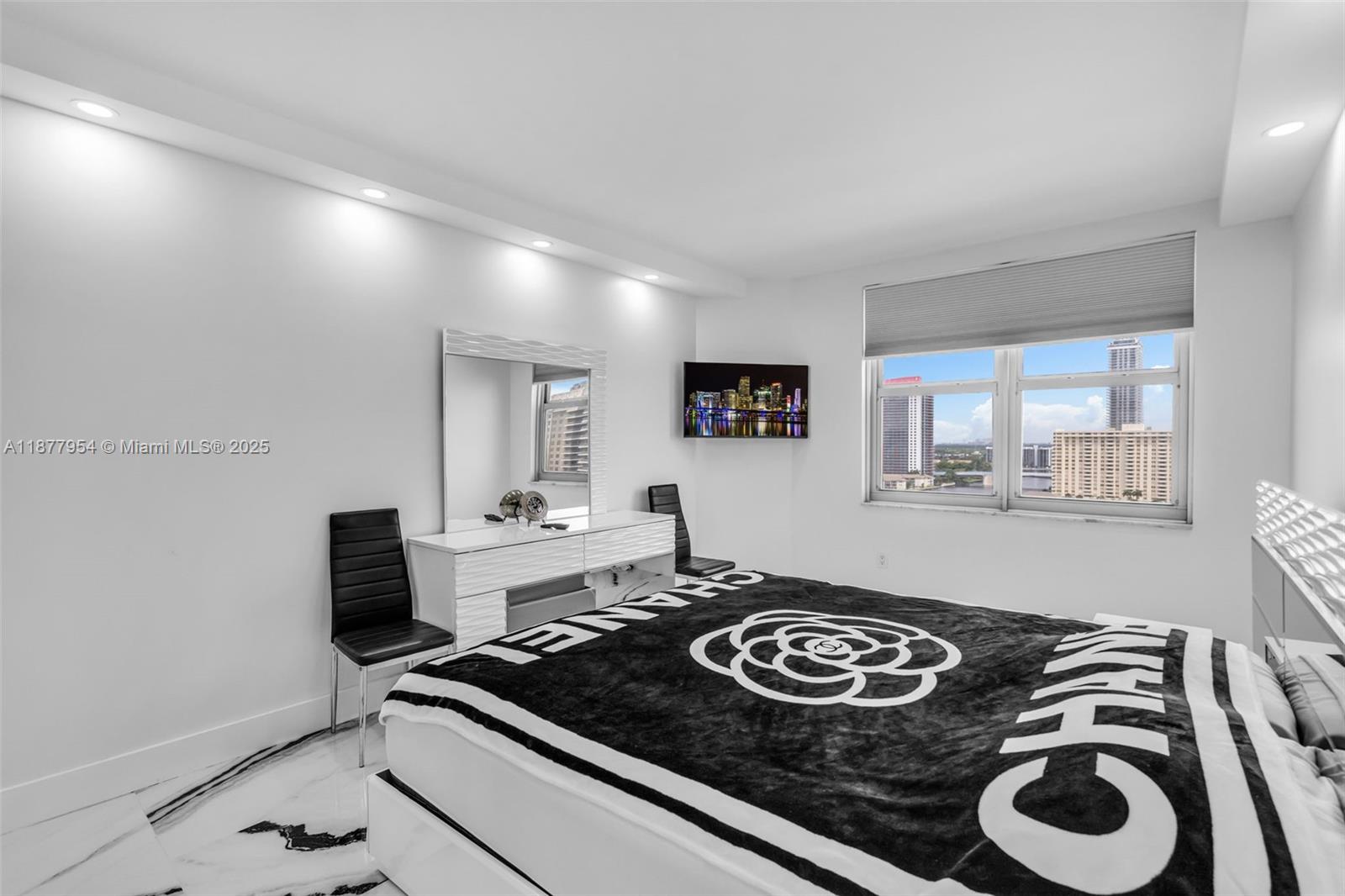 HEMISPHERES CONDO - Residential