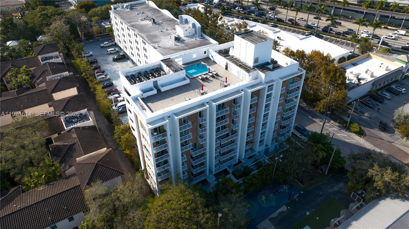 VILLAGGIO IN THE GROVE TO - Residential