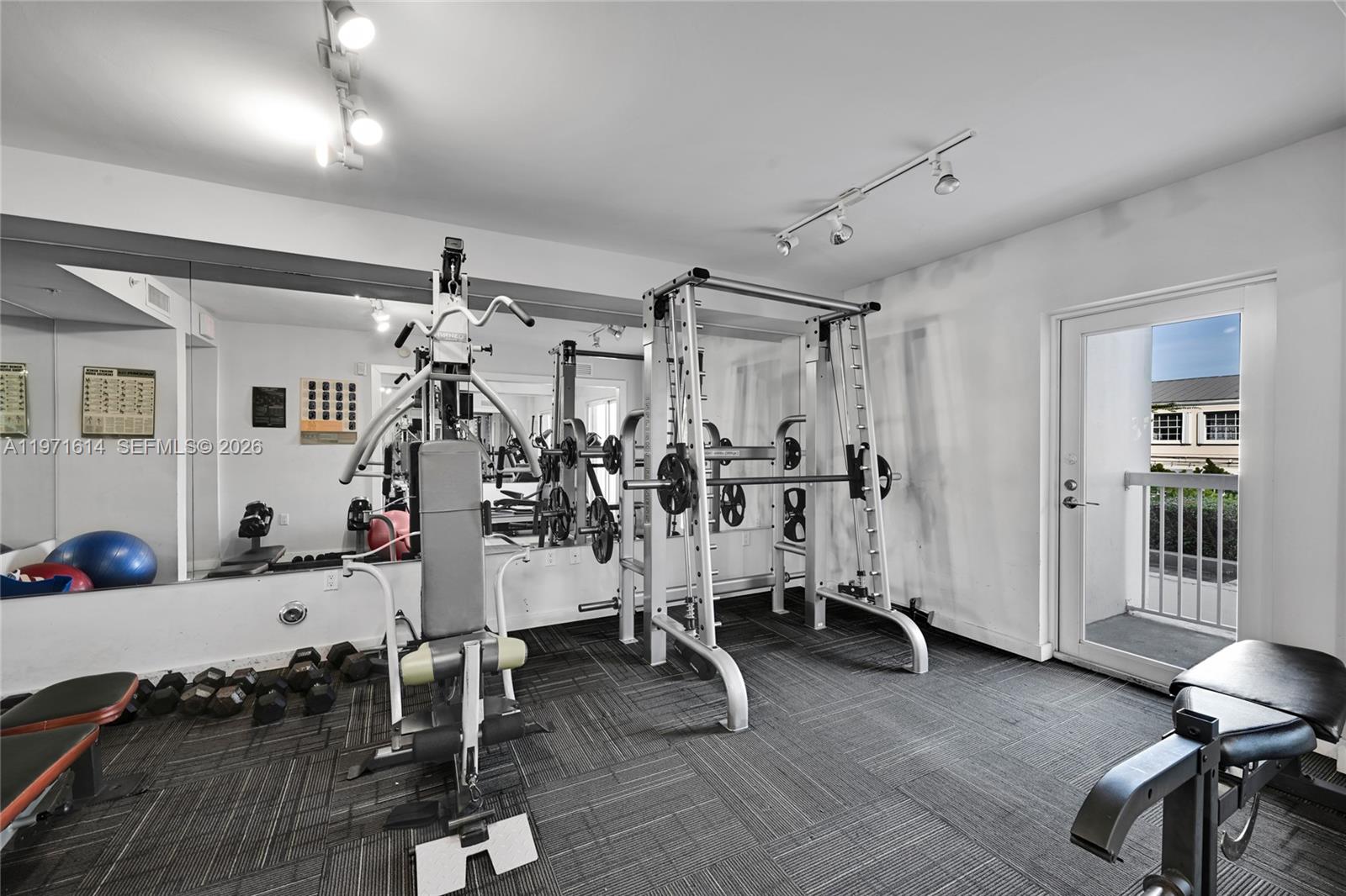 VILLAGGIO IN THE GROVE TO - Residential