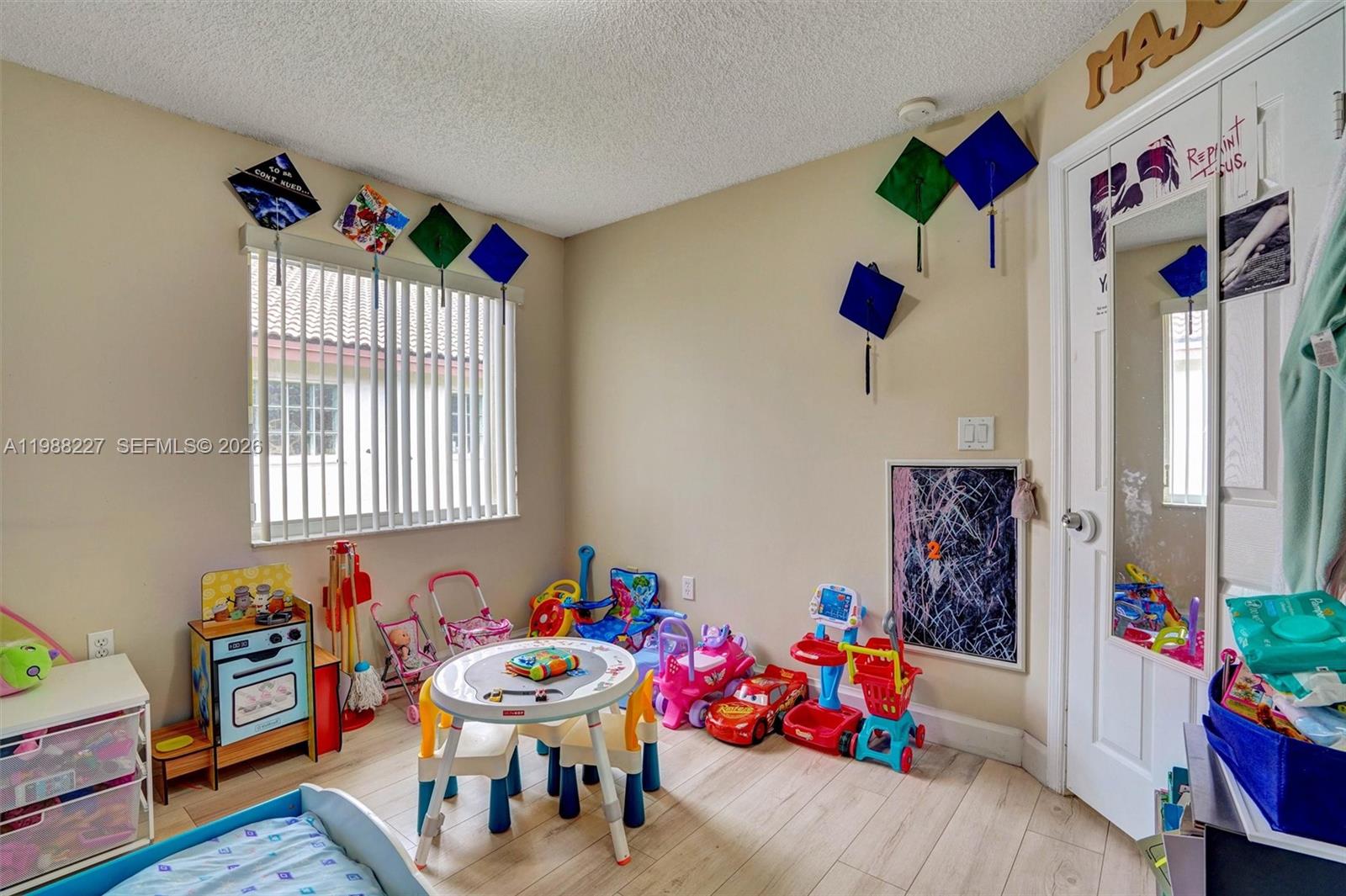 CRYSTAL POINTE - Residential