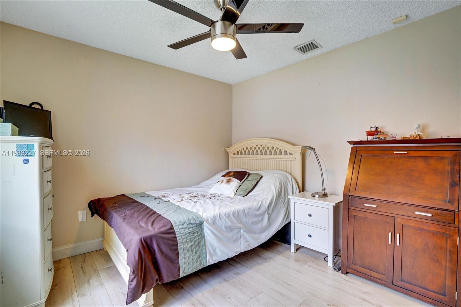 CRYSTAL POINTE - Residential