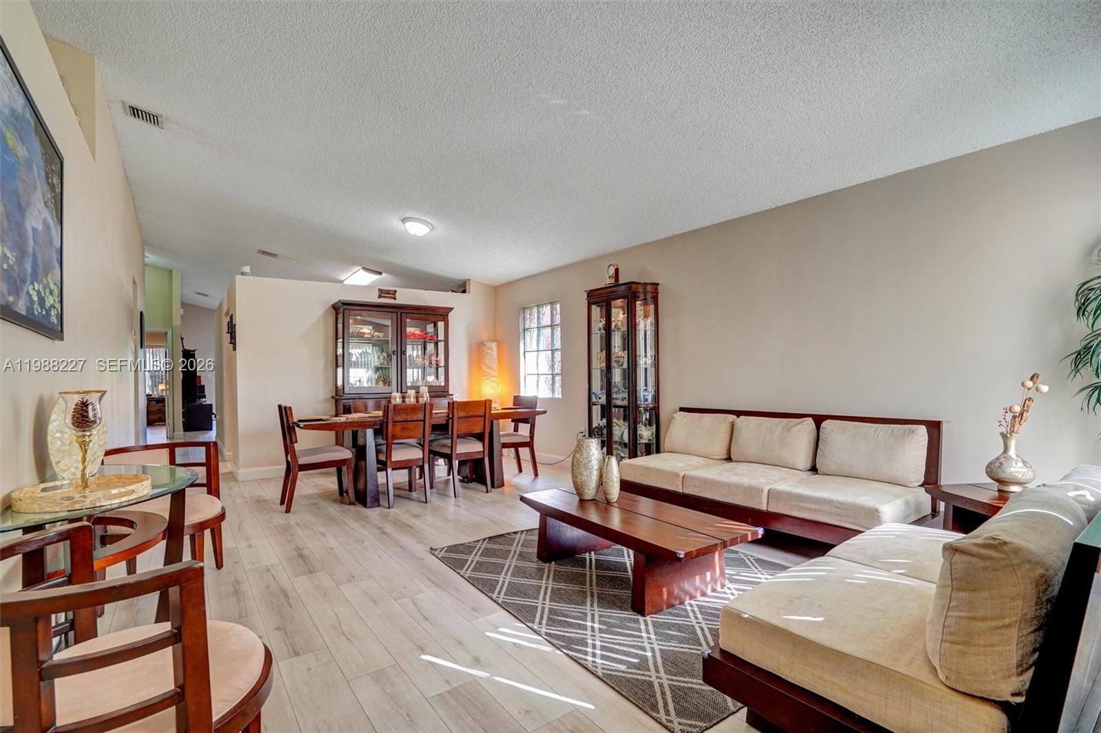 CRYSTAL POINTE - Residential