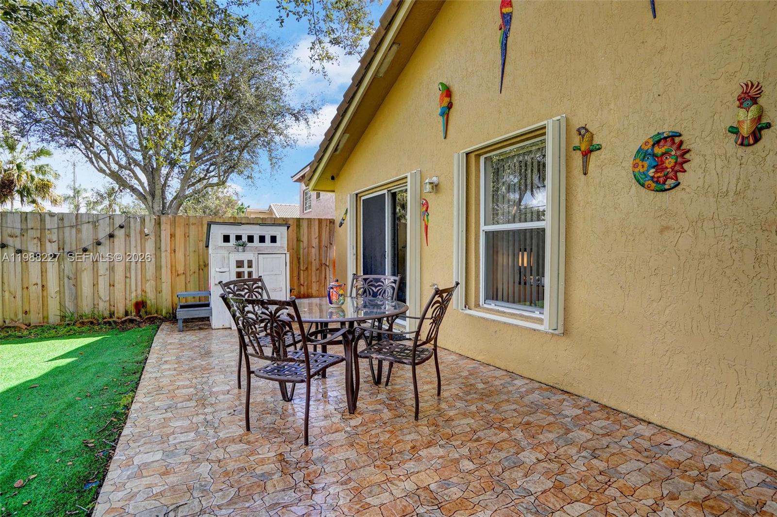 CRYSTAL POINTE - Residential