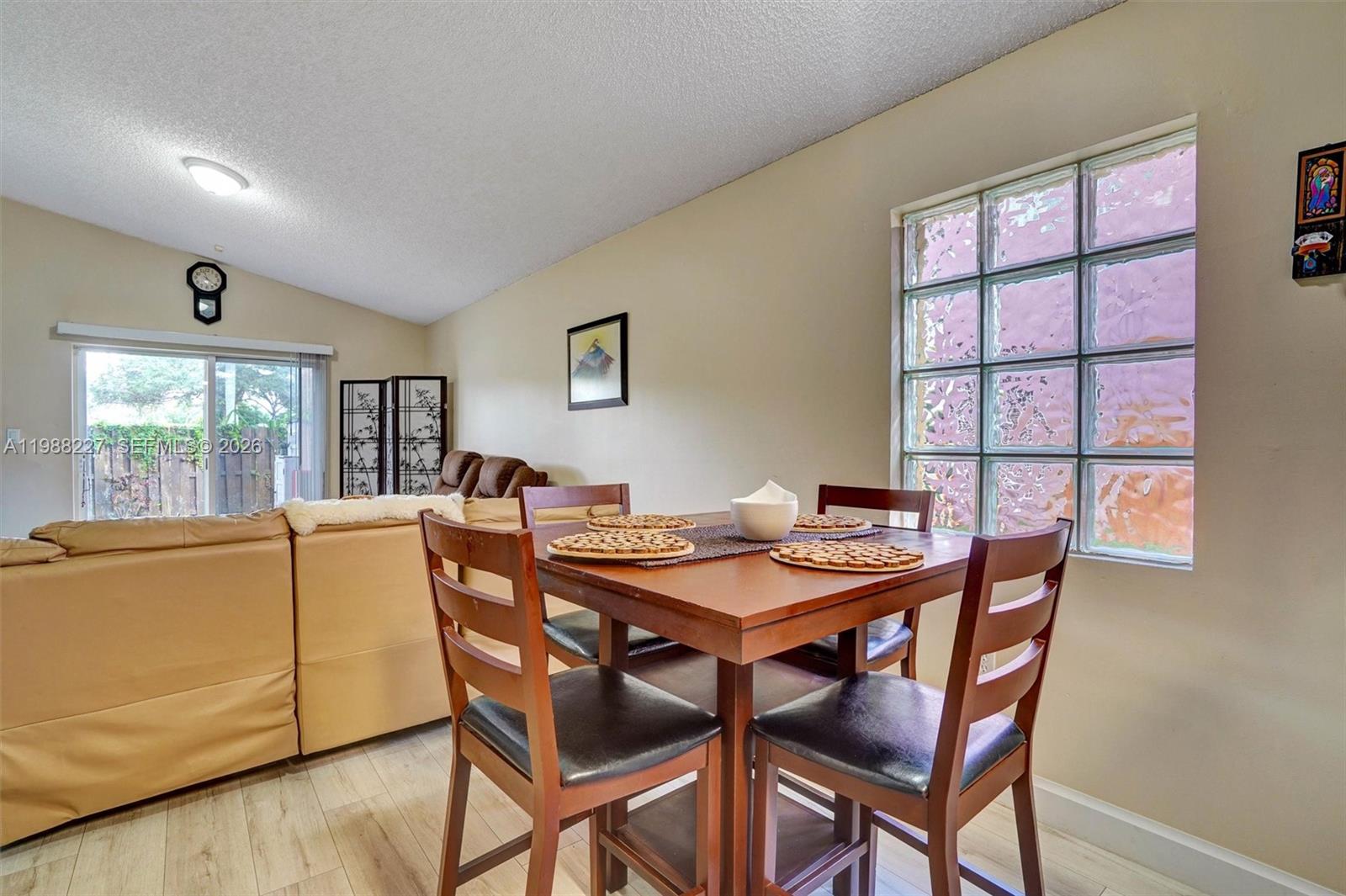 CRYSTAL POINTE - Residential