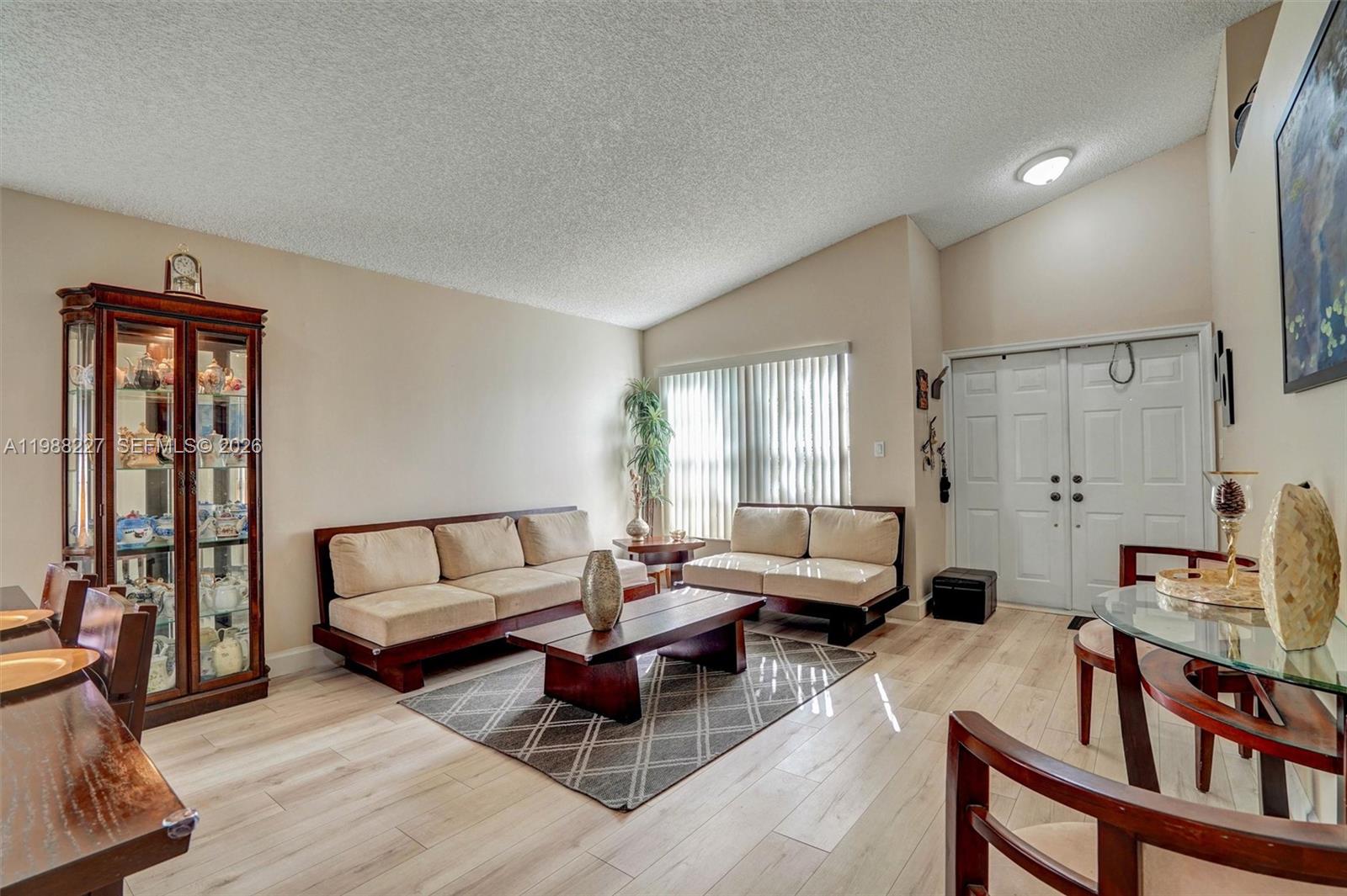 CRYSTAL POINTE - Residential