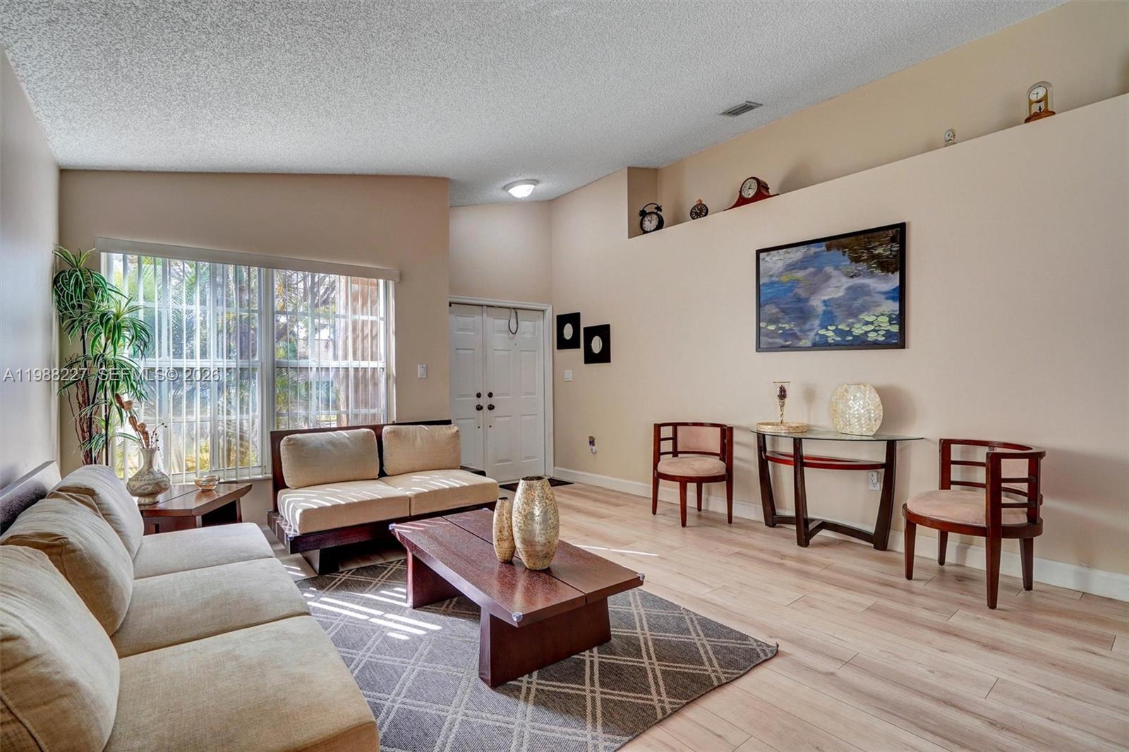 CRYSTAL POINTE - Residential