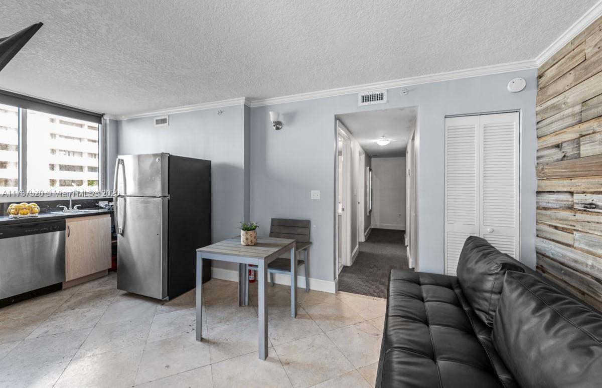 Property for Sale at 2951 S Bayshore Dr 917, Miami, Broward County, Florida - Bedrooms: 1 
Bathrooms: 1  - $430,000