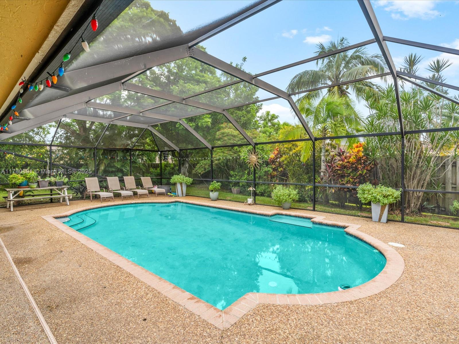 search properties 2 16621 Royal Poinciana Ct