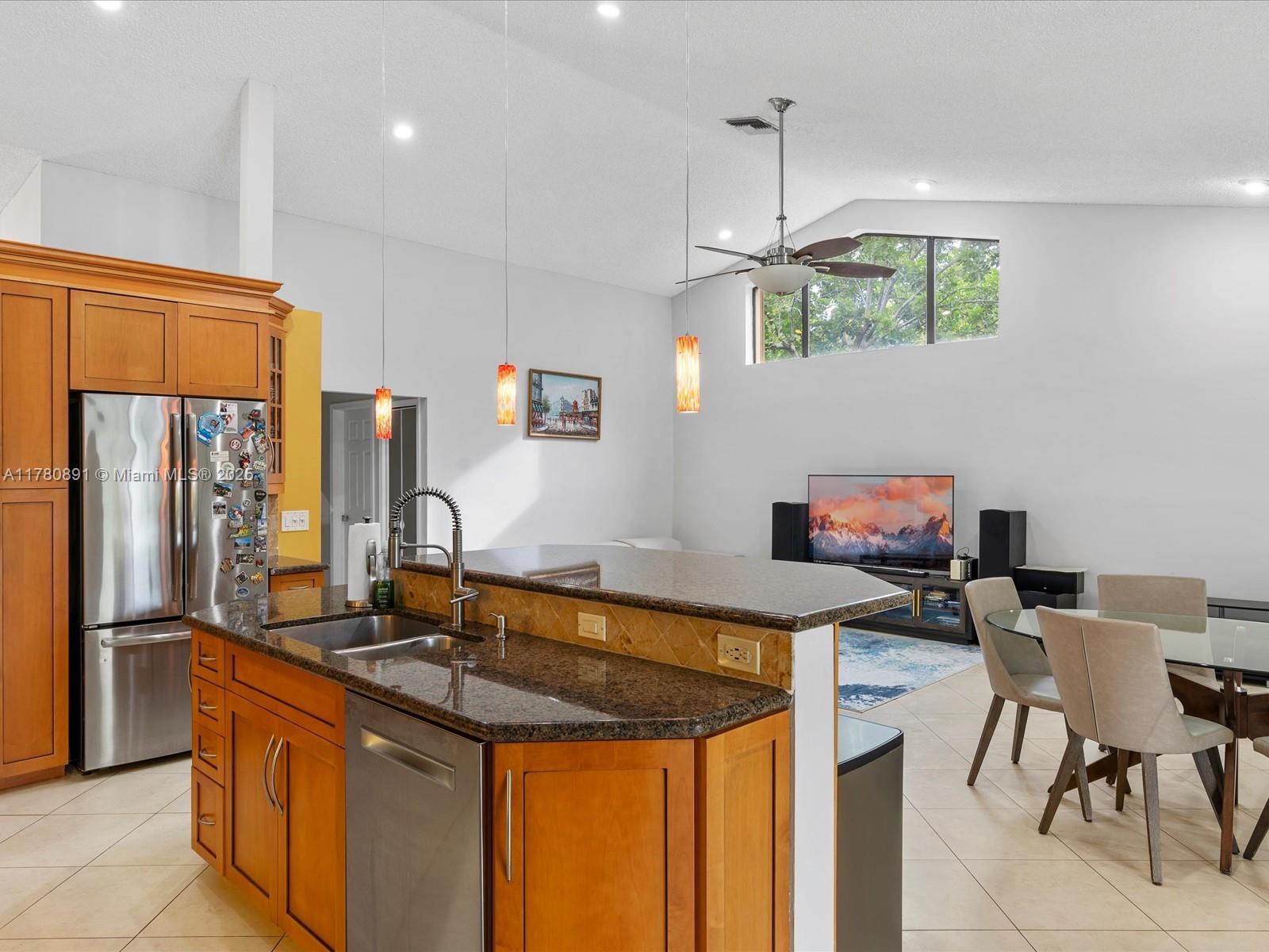 BONAVENTURE LAKES - Residential
