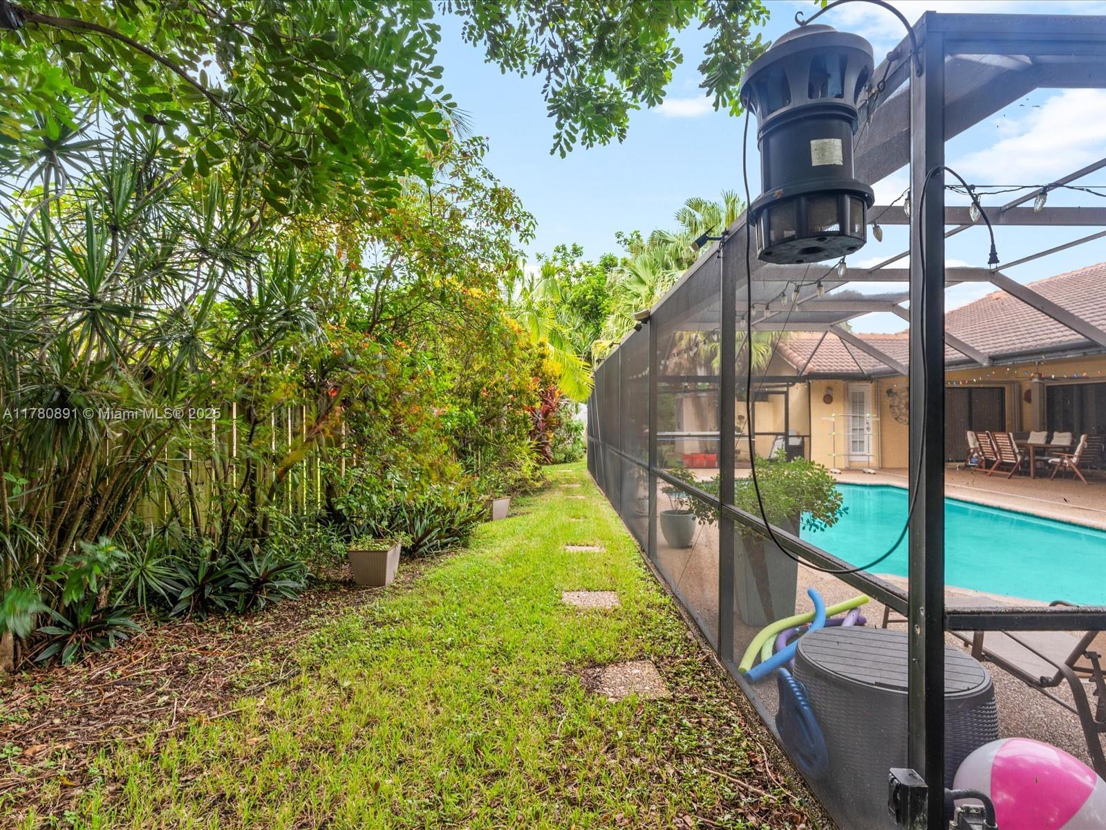 BONAVENTURE LAKES - Residential