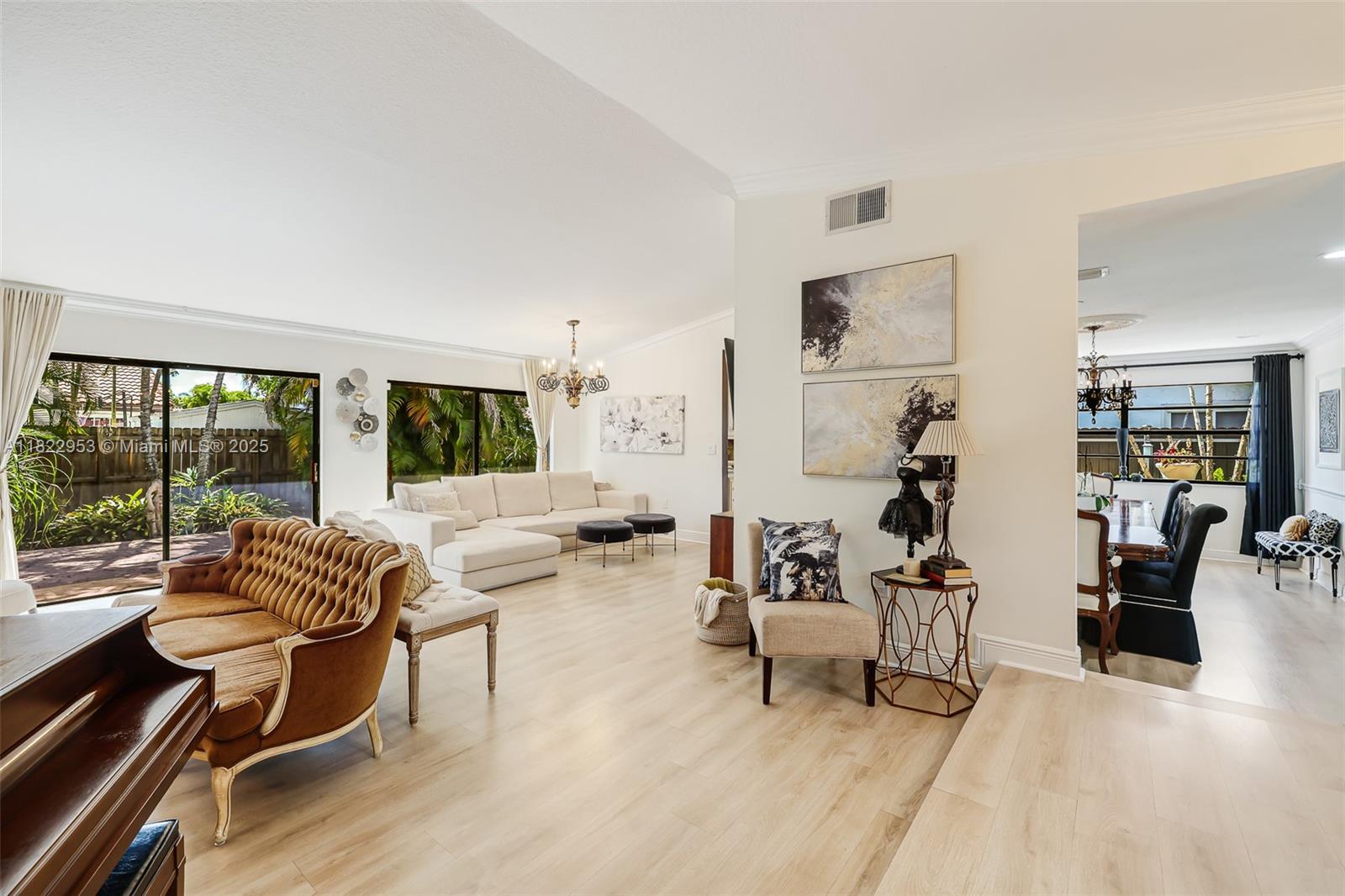 COUNTRY LAKE MANORS SEC 2 - Residential