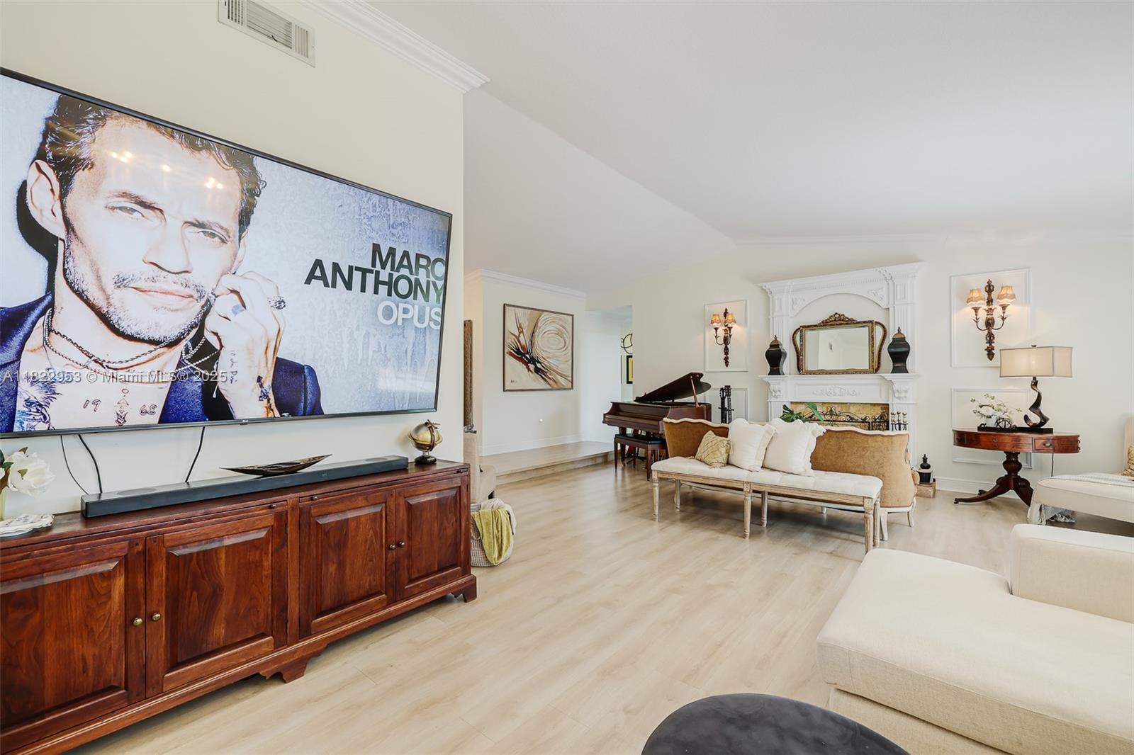 COUNTRY LAKE MANORS SEC 2 - Residential