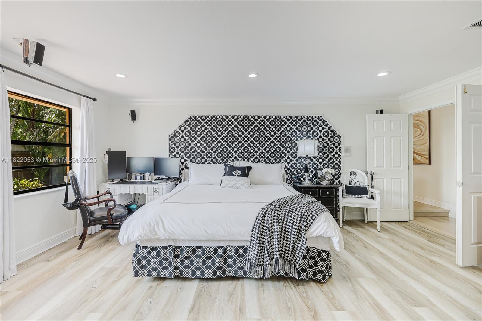 COUNTRY LAKE MANORS SEC 2 - Residential