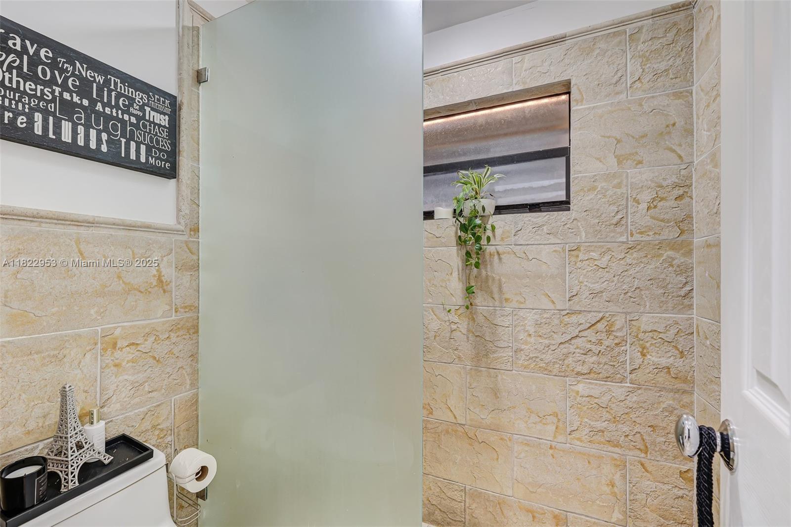 COUNTRY LAKE MANORS SEC 2 - Residential