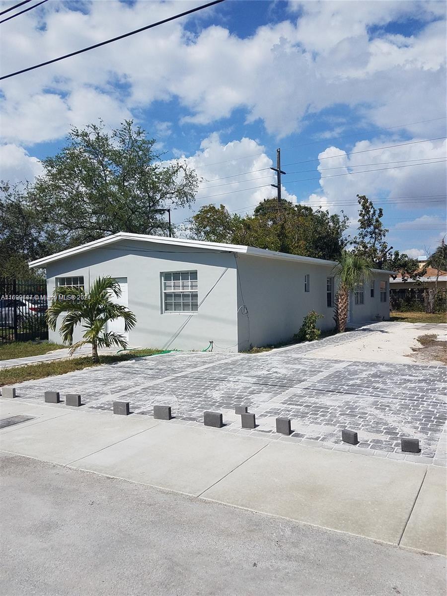 Rental Property at 4555 Nw 4th Ter B, Miami, Broward County, Florida - Bedrooms: 1 
Bathrooms: 1  - $1,950 MO.