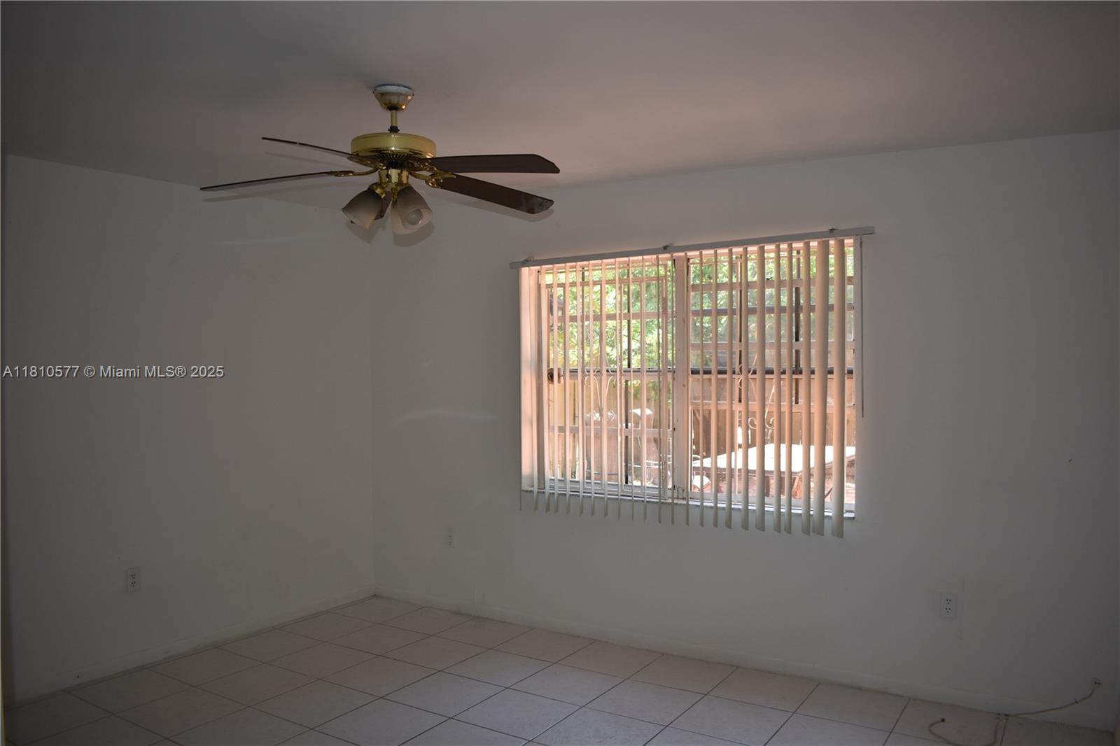 49 NW 35th St