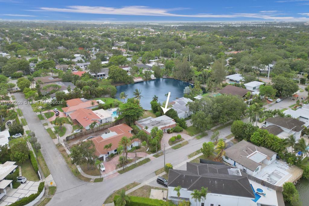 NORTH LAKE ESTATES - Residential Lease