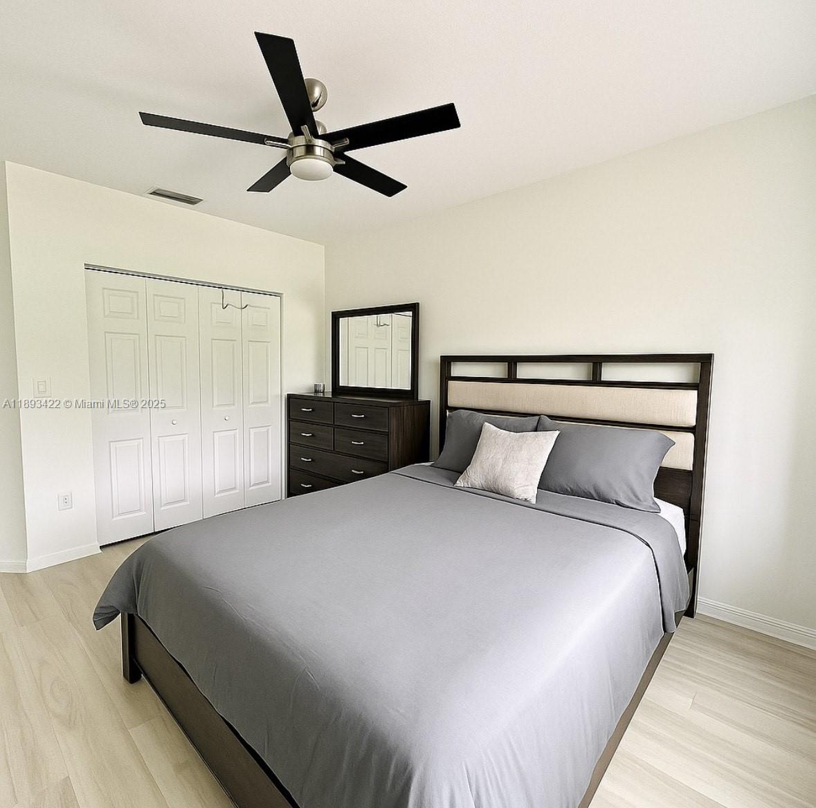 Escada Townvillas - Residential