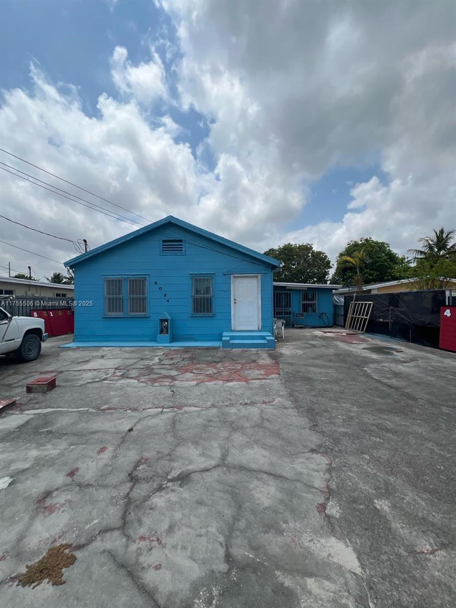 8024 NW 36th Ct