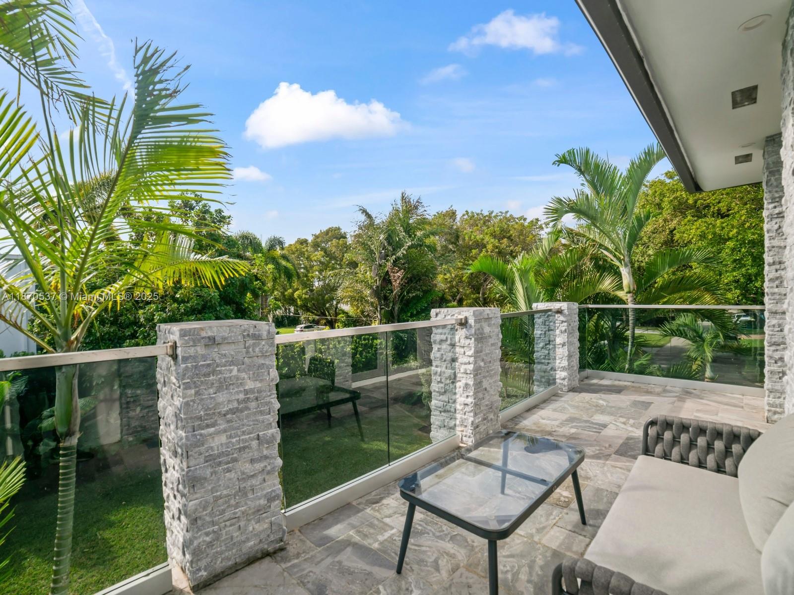 BAY LURE - Residential