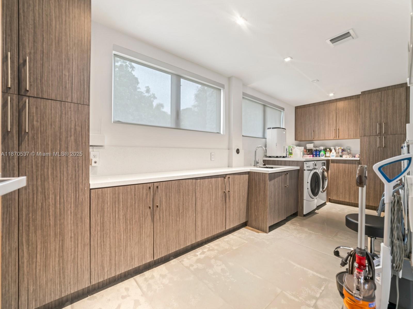 BAY LURE - Residential