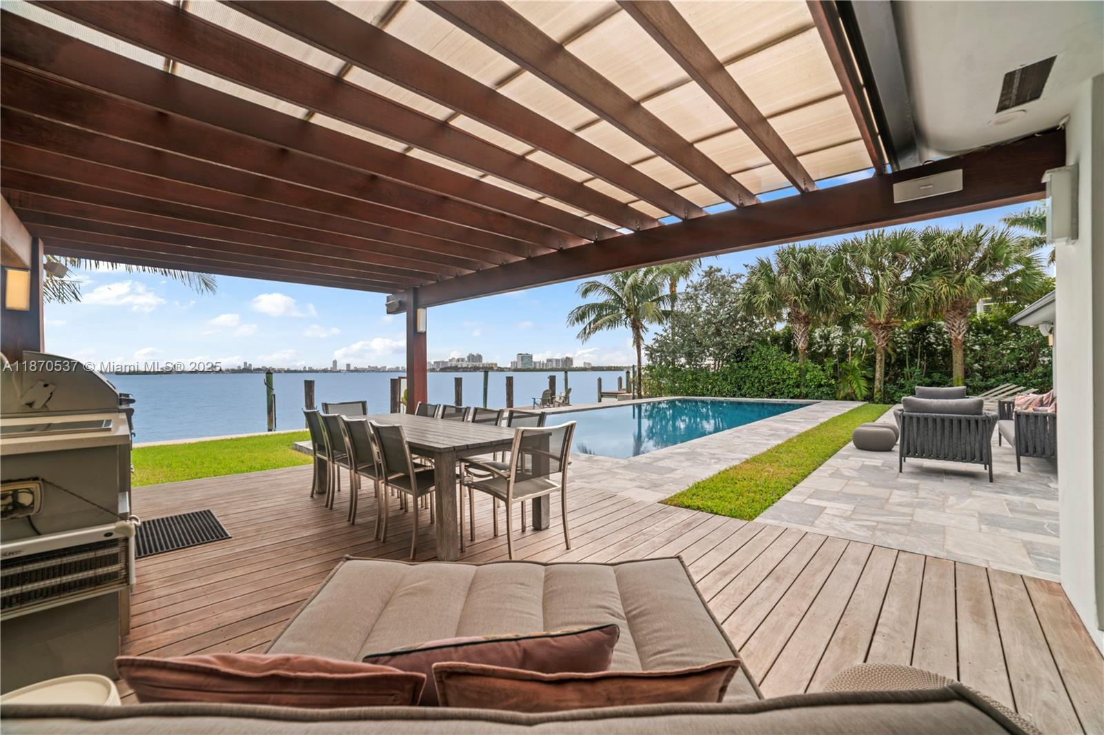 BAY LURE - Residential