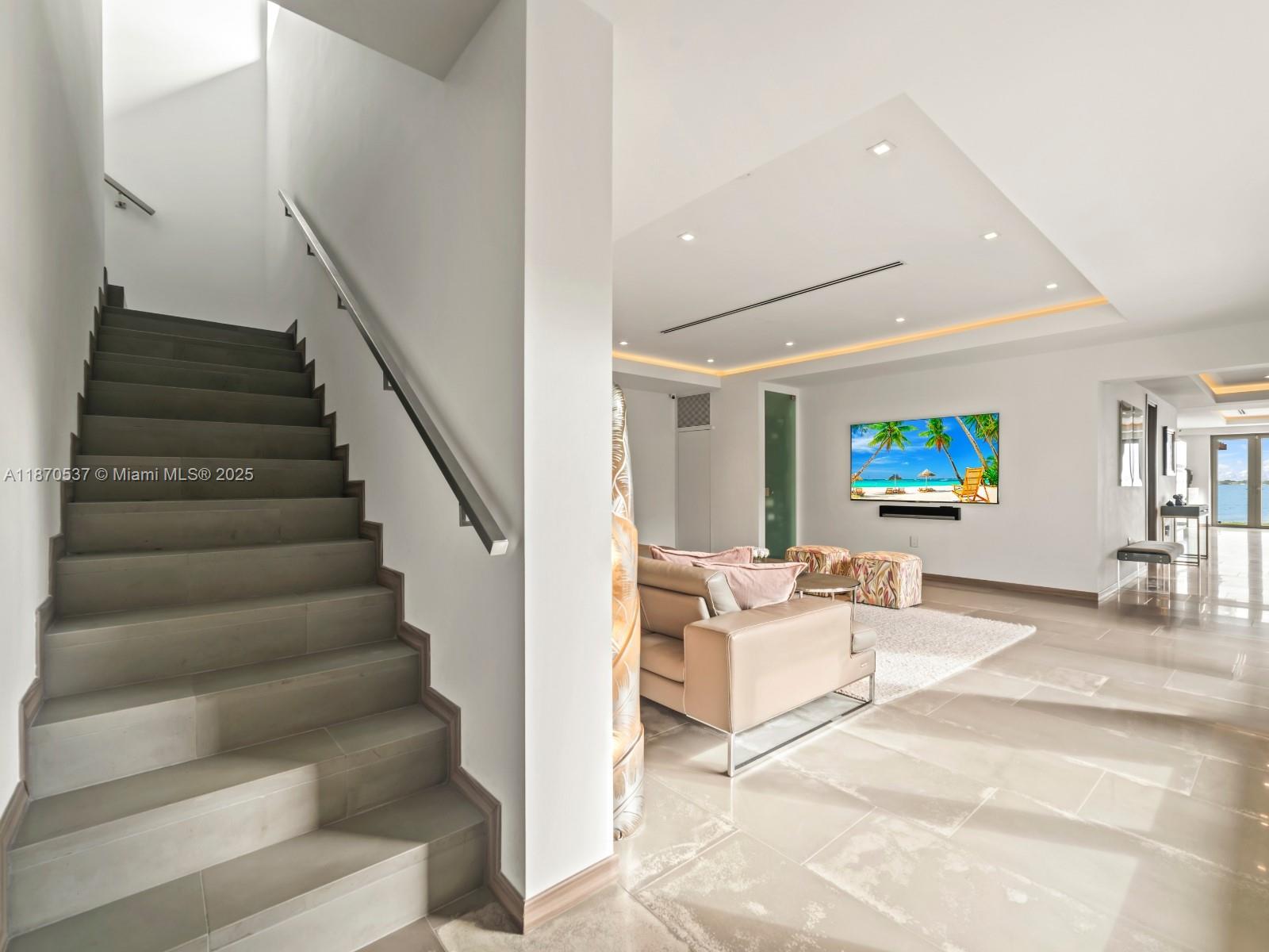 BAY LURE - Residential