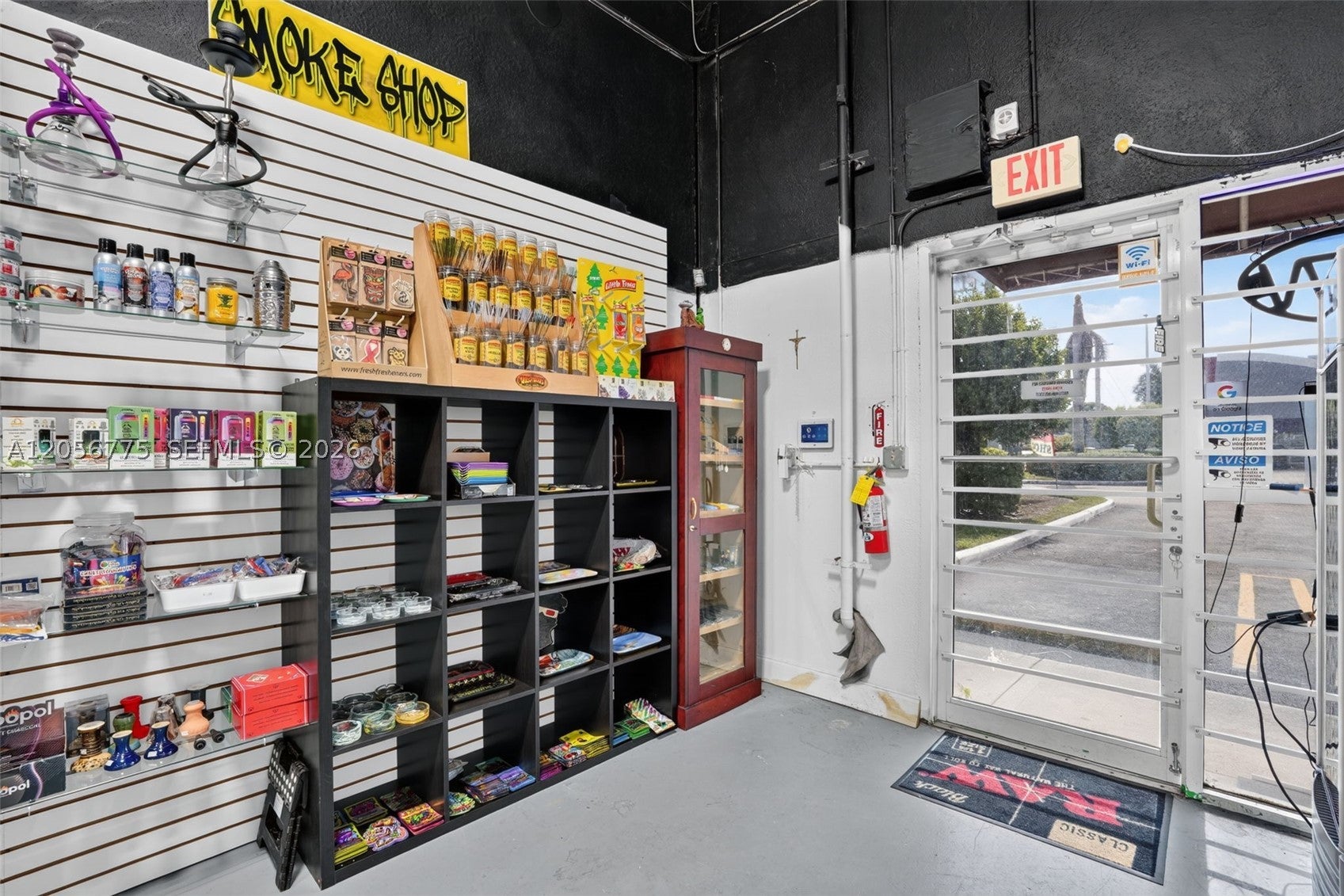 Wholesale, Distribution and Smoke Shop for Sale off 836 Expressway